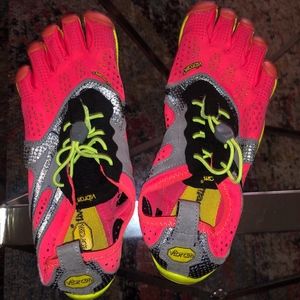 VIBRAM FIVEFINGERS V RUN size 37 _7-7.5 SHOES